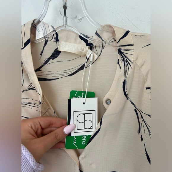 Soaked Blouse with detailing - Picture 2 of 4